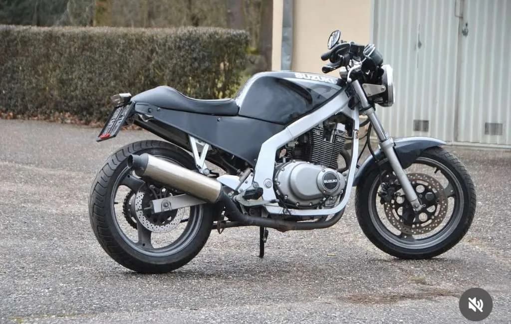 Suzuki GS