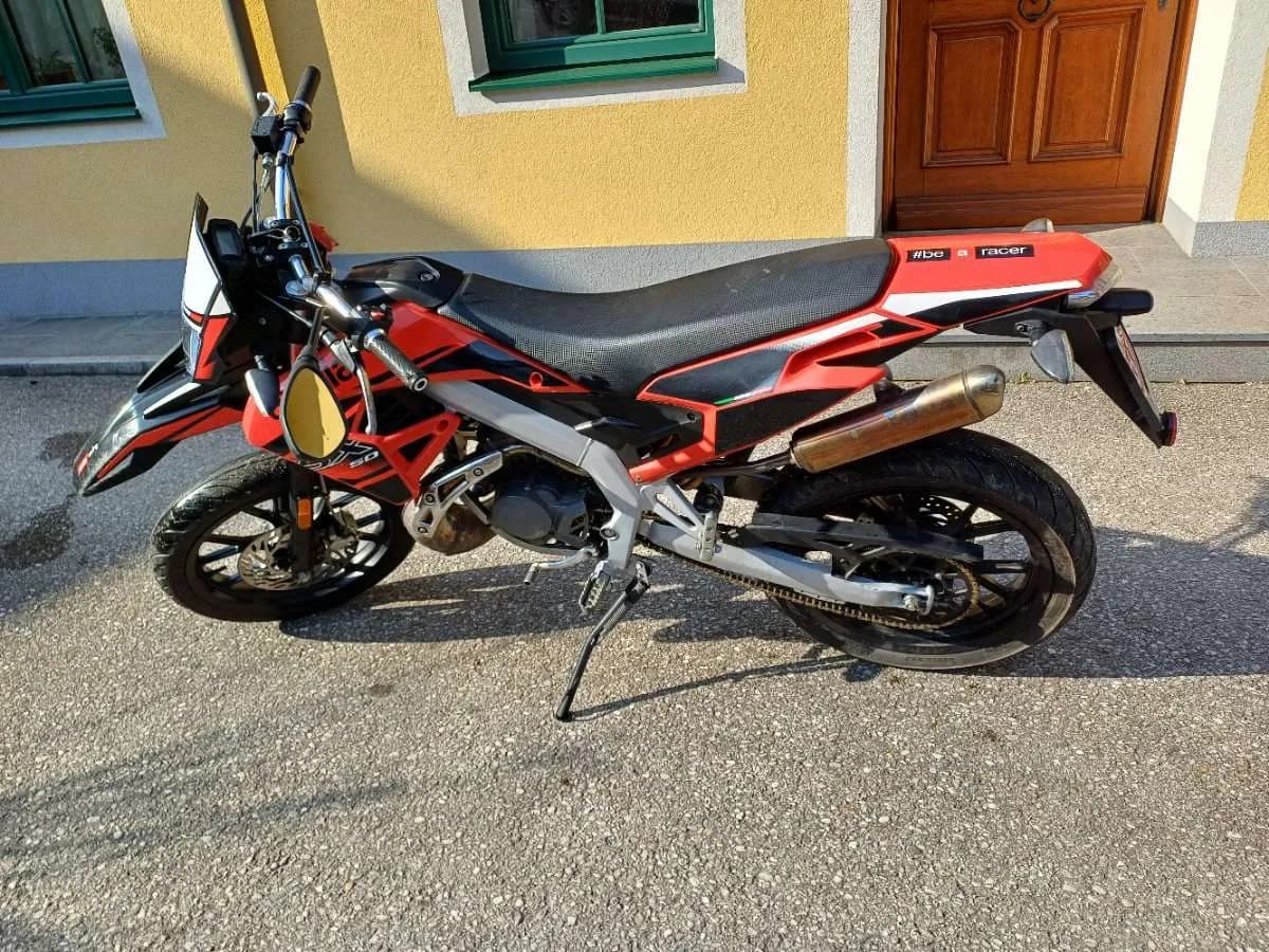 Aprilia SX