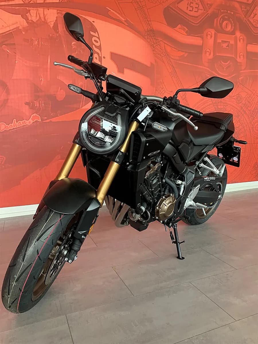 Honda CB – € 10.490, 0 km – Bild 1 von 5