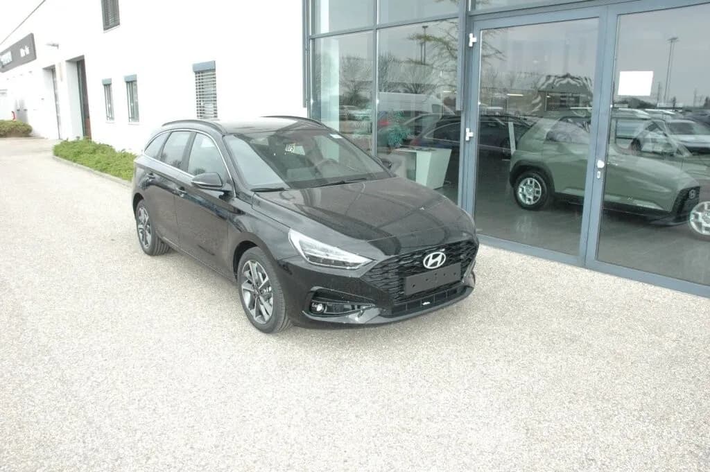 Hyundai i30 – € 29.130, 5 km – Bild 1 von 15
