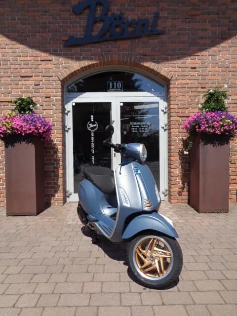 Vespa Primavera – € 6.299, 0 km – Bild 1 von 6