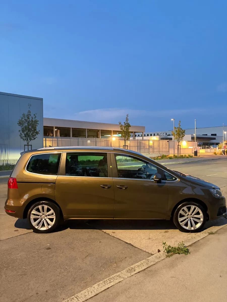 Seat Alhambra 2011 – € 12.800, 175 000 km – Bild 1 von 24