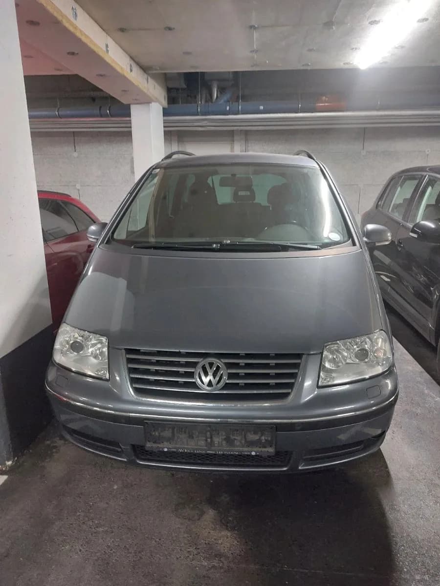 VW Sharan 2010 – € 6.500, 271 000 km – Bild 1 von 7