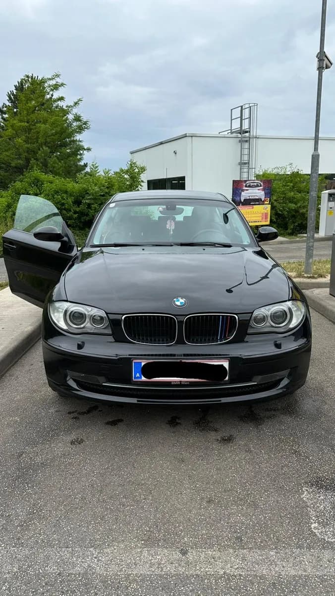 BMW 1er-Reihe 2009 – € 4.899, 213 000 km – Bild 1 von 5