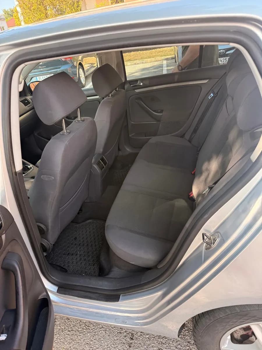 VW Golf 2005 – € 3.600, 244 000 km – Bild 1 von 8
