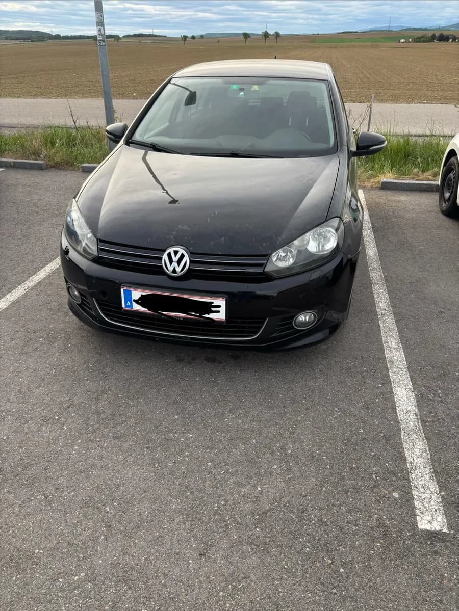 VW Golf 2012 – € 4.000, 225 000 km – Bild 1 von 9