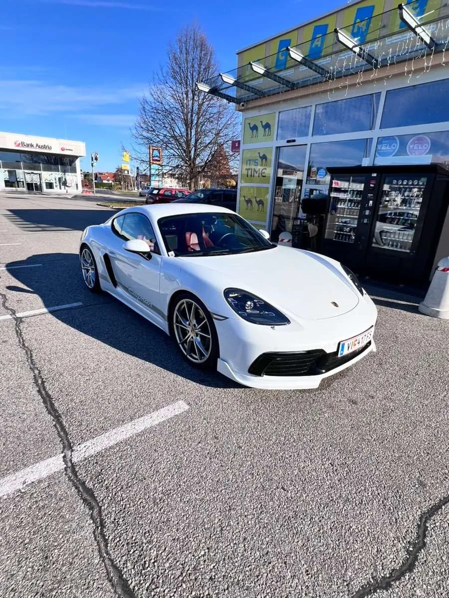 Porsche 718