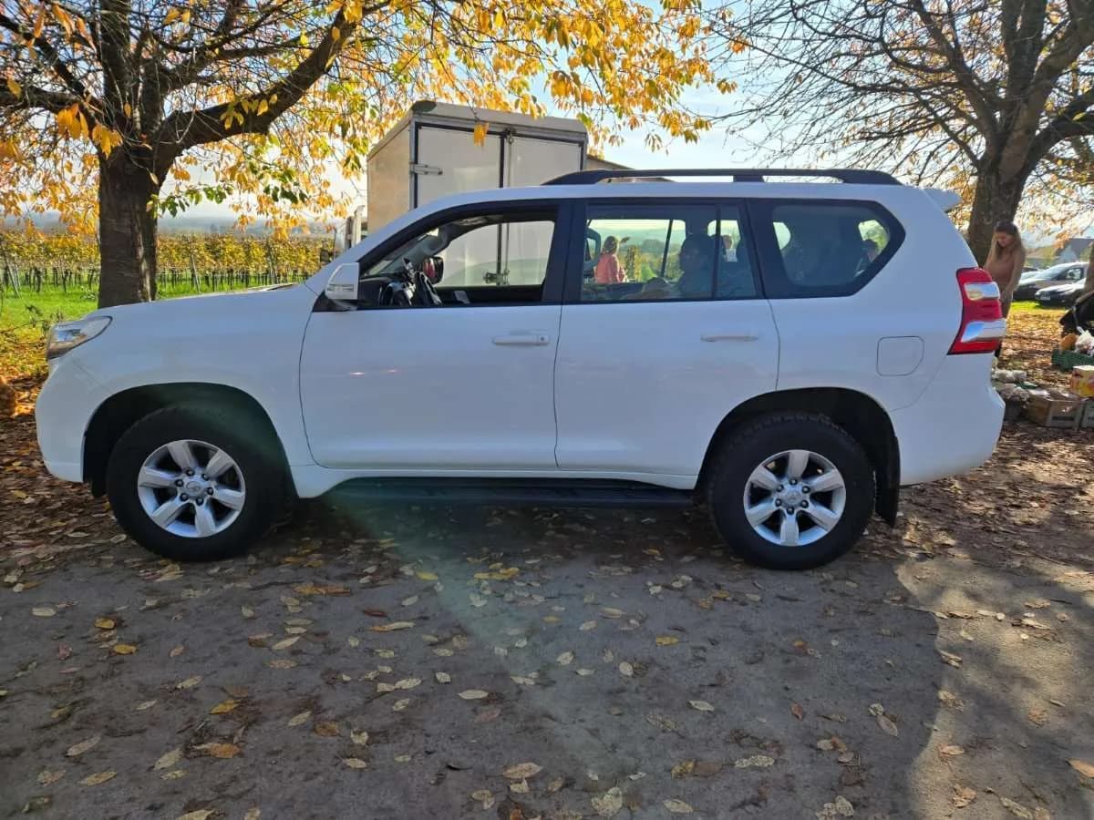 Toyota Land Cruiser 2016 – € 35.000, 185 000 km – Bild 1 von 15