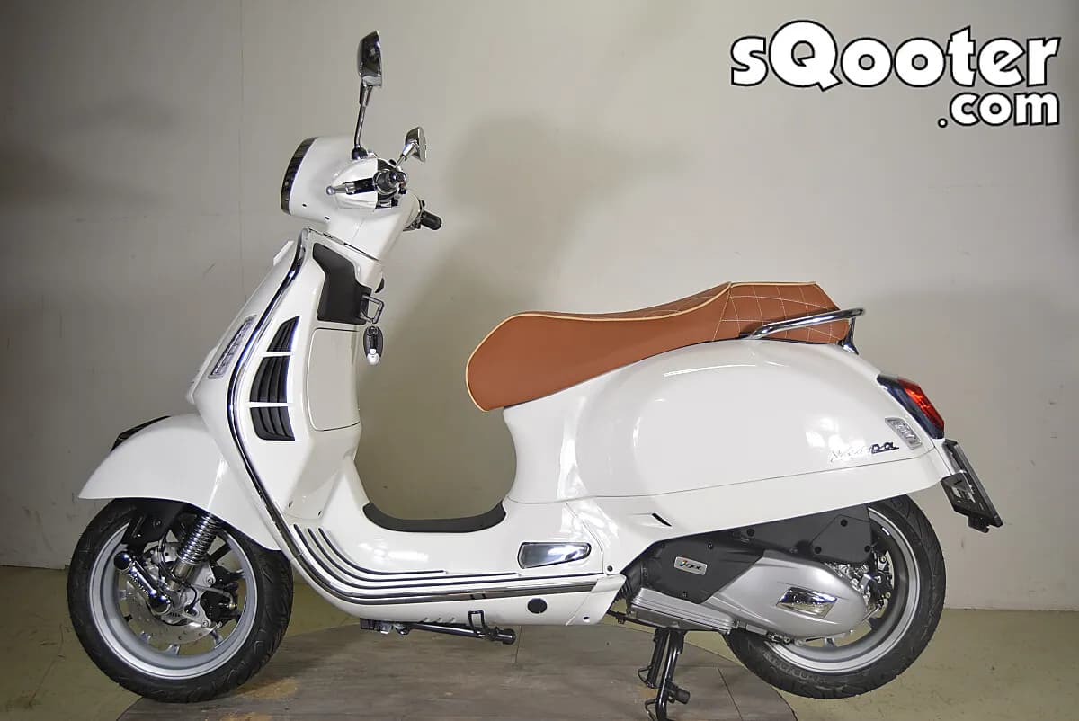 Vespa GTS – € 7.999, 0 km – Bild 1 von 11