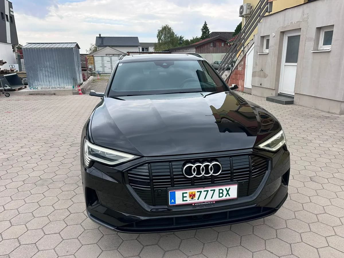 Audi e-tron 2019 – € 26.990, 118 800 km – Bild 1 von 13