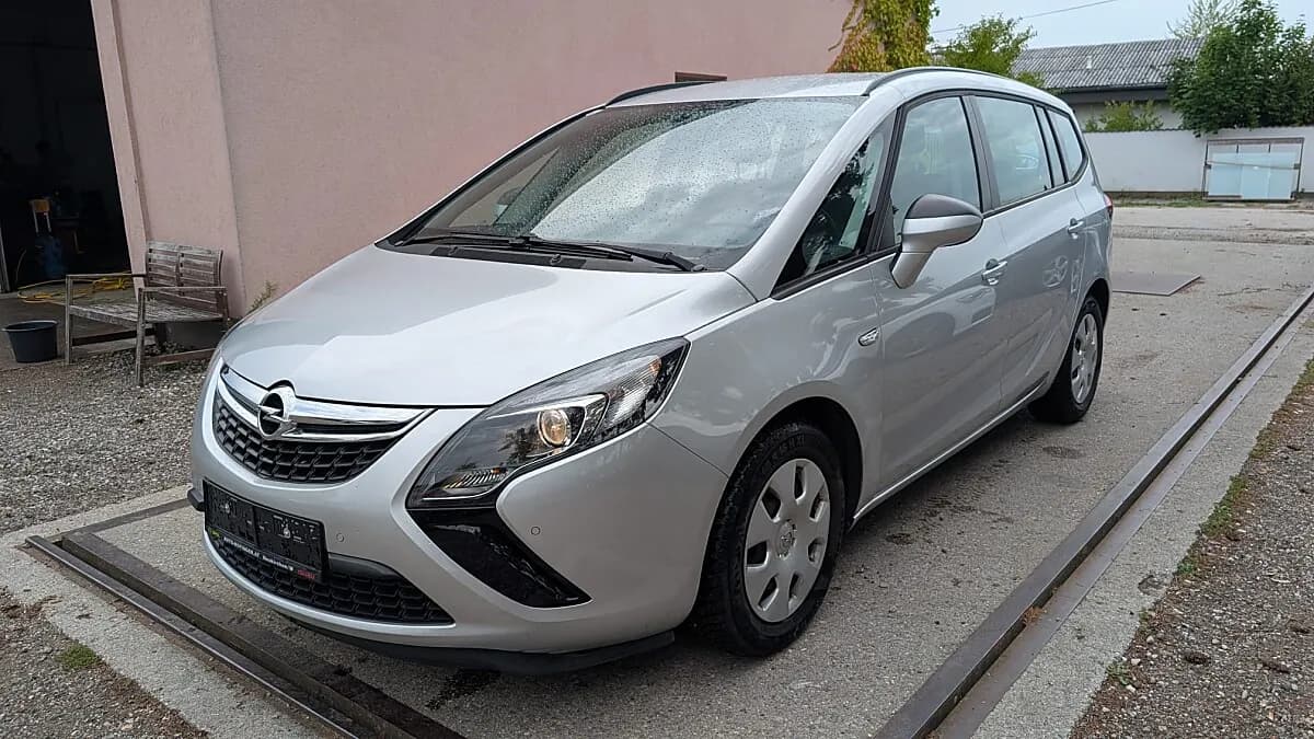 Opel Zafira Tourer 2015 – € 7.990, 157 657 km – Bild 1 von 32