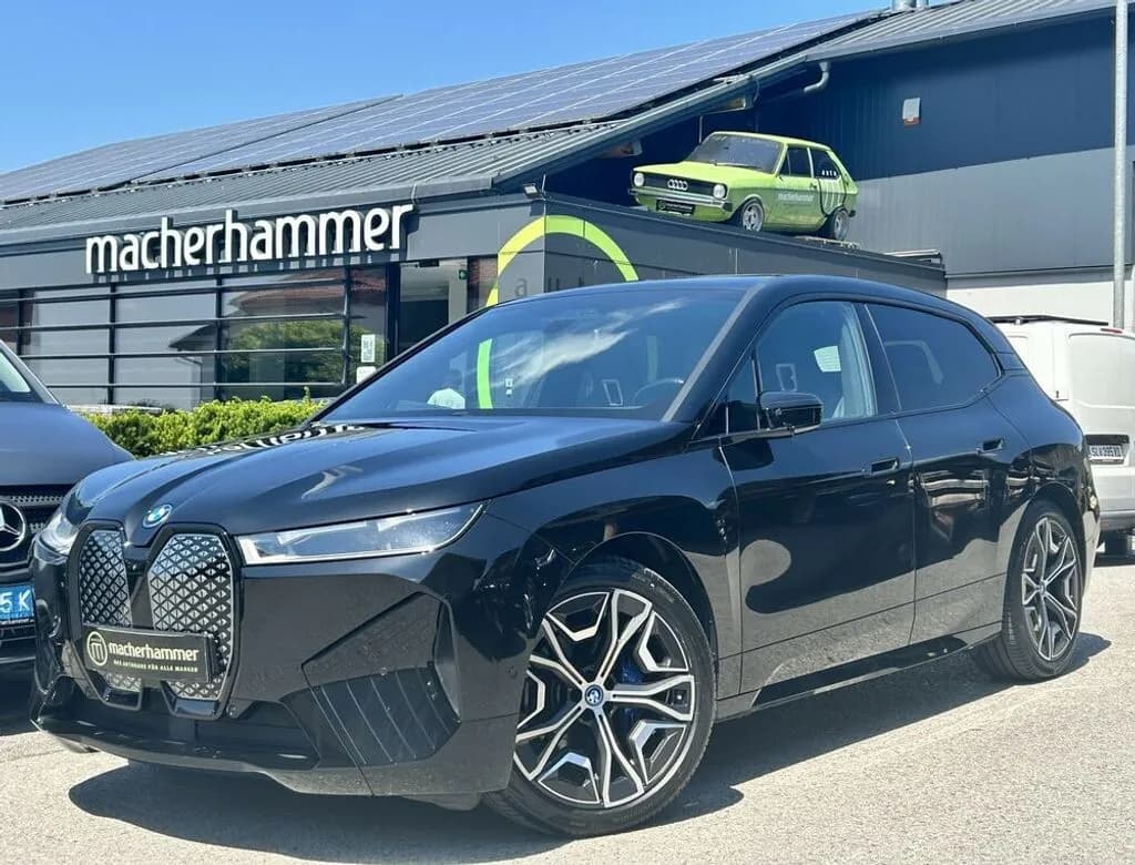 BMW iX