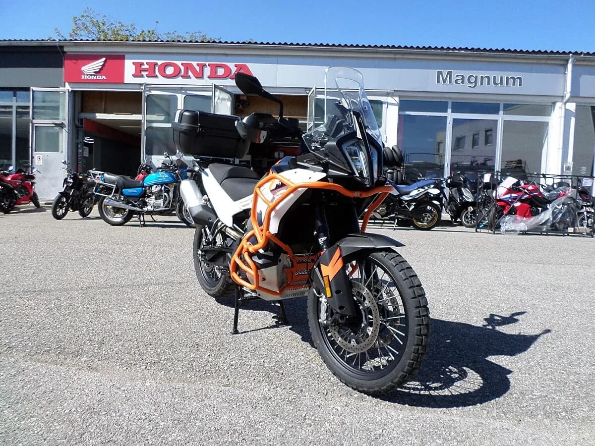 KTM 790