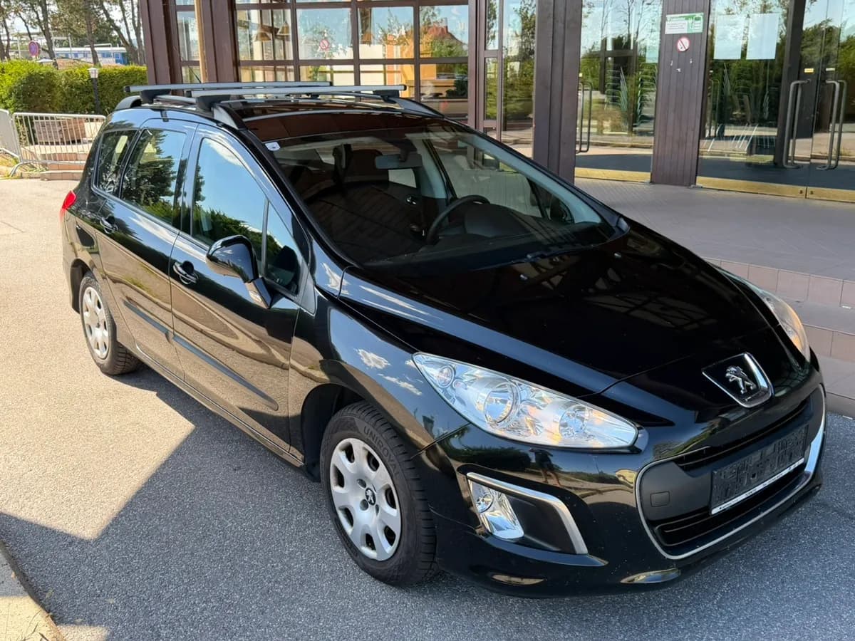 Peugeot 308 2011 – € 2.990, 148 000 km – Bild 1 von 14