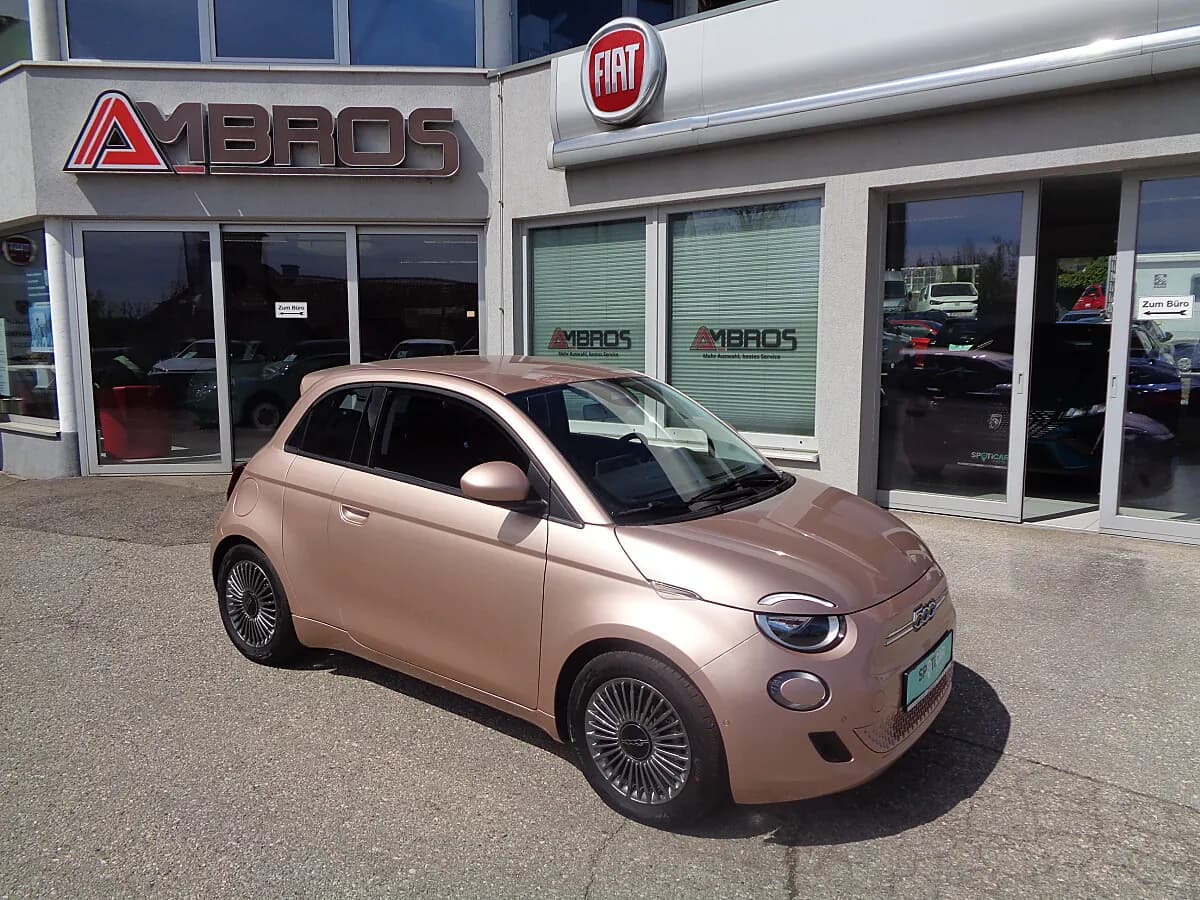 Fiat 500e 2025 – € 28.990, 3 912 km – Bild 1 von 32