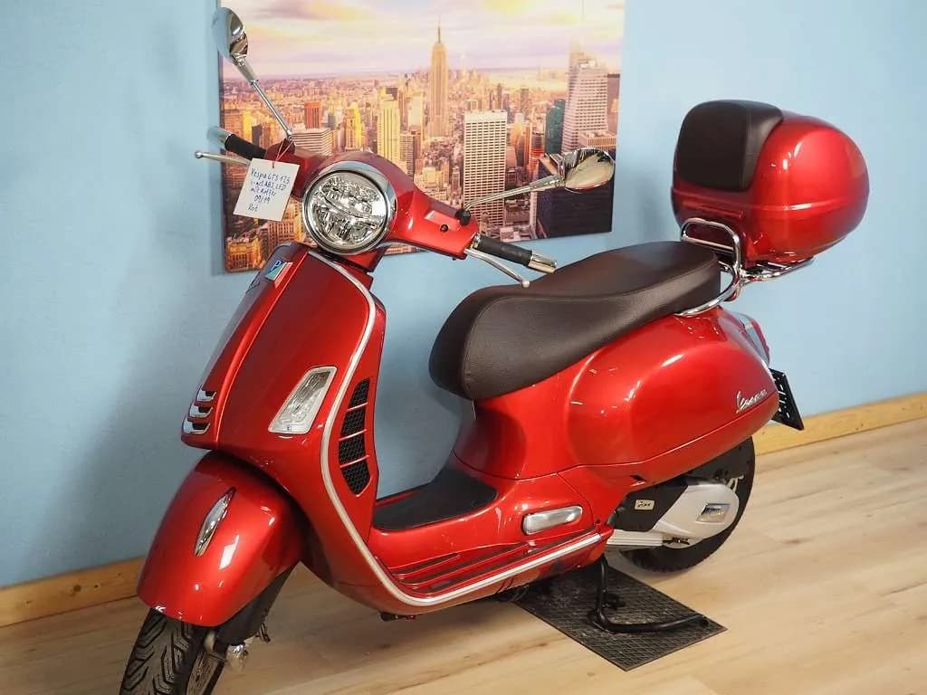 Vespa GTS