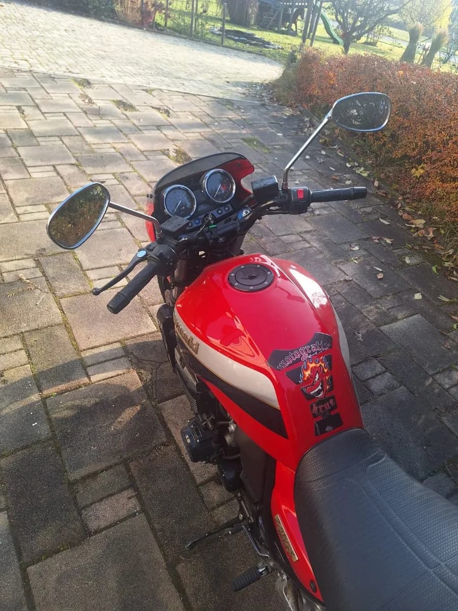 Kawasaki ZRX