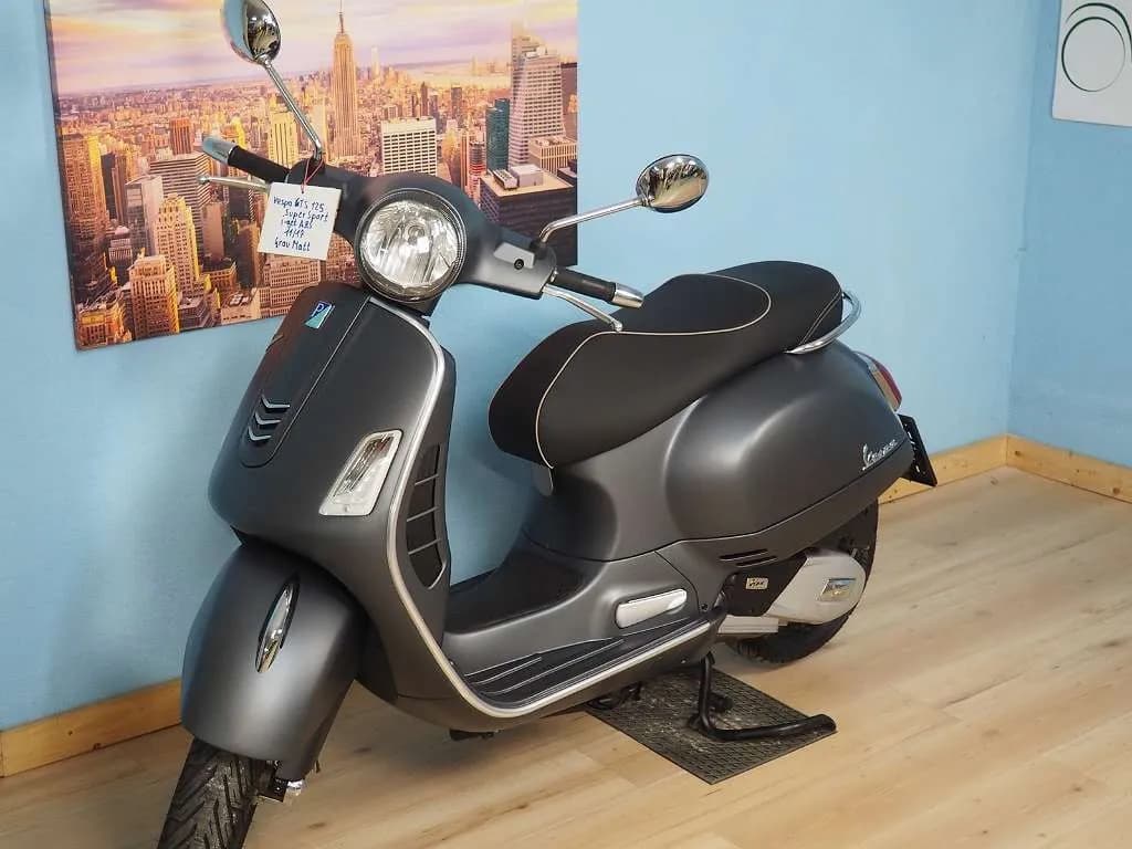 Vespa GTS