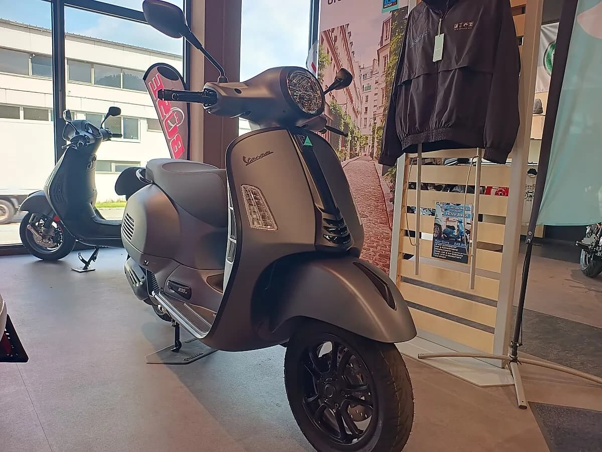 Vespa GTS