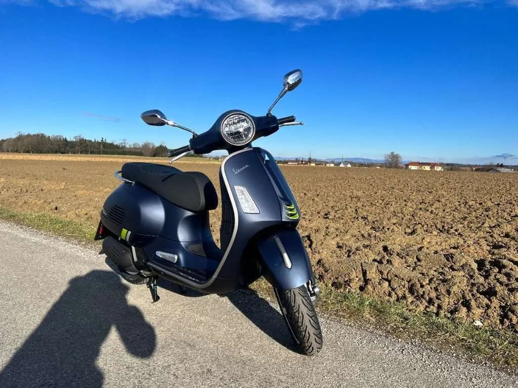 Vespa GTS – € 6.699, 0 km – Bild 1 von 6