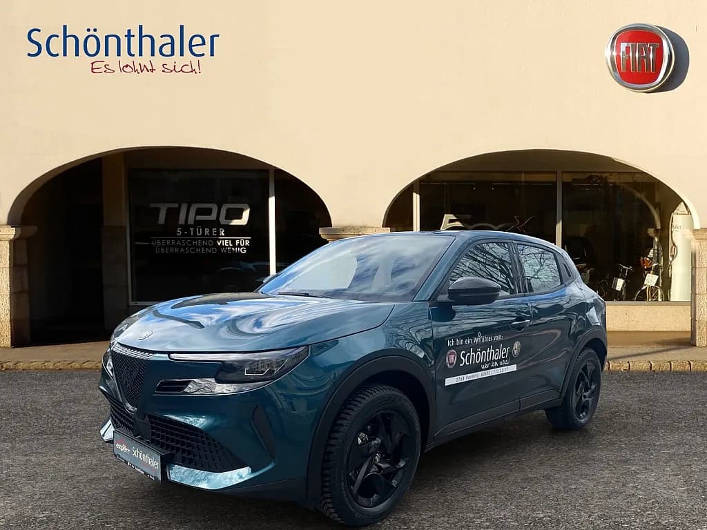 Alfa Romeo Junior 2025 – € 26.850, 7 817 km – Bild 1 von 15