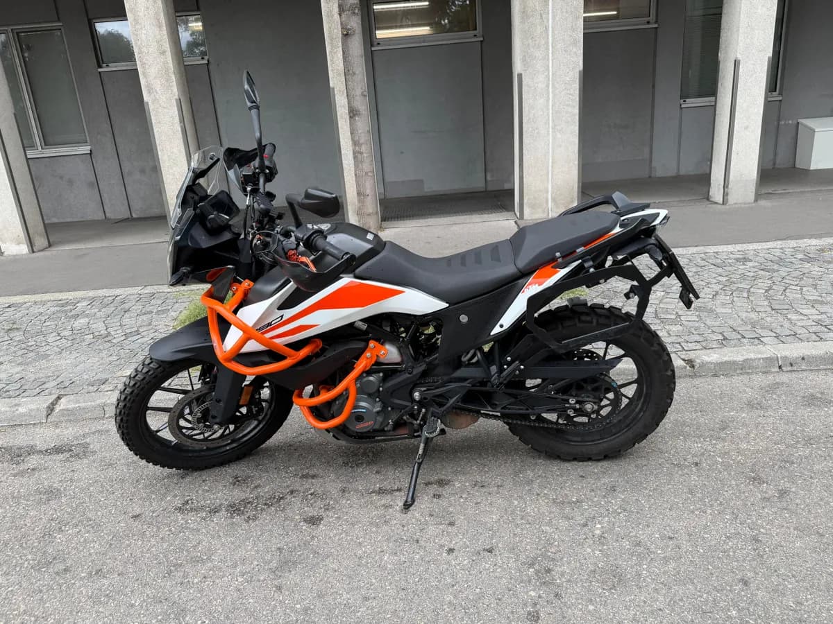 KTM 390 2021 – € 4.490, 15 000 km – Bild 1 von 8