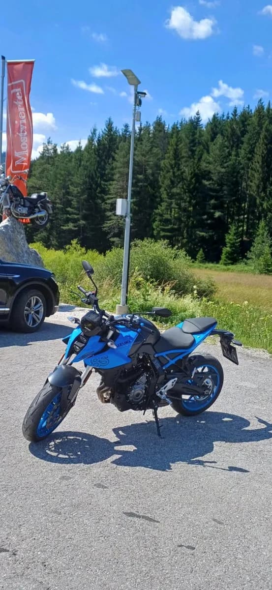 Suzuki GSX 2024 – € 7.900, 13 000 km – Bild 1 von 10