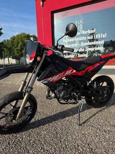 Rieju MRT – € 3.799, 0 km – Bild 1 von 5
