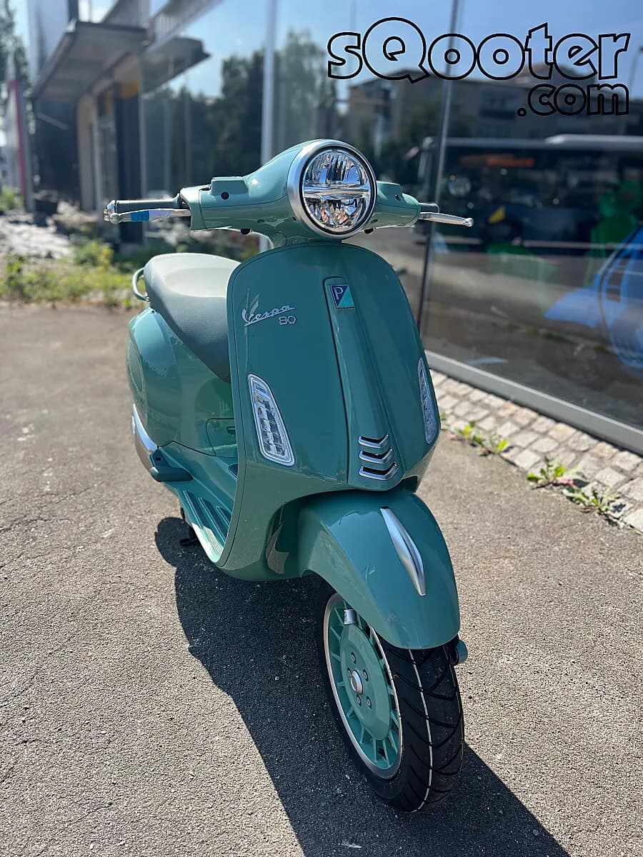 Vespa Primavera – € 6.199, 0 km – Bild 1 von 10