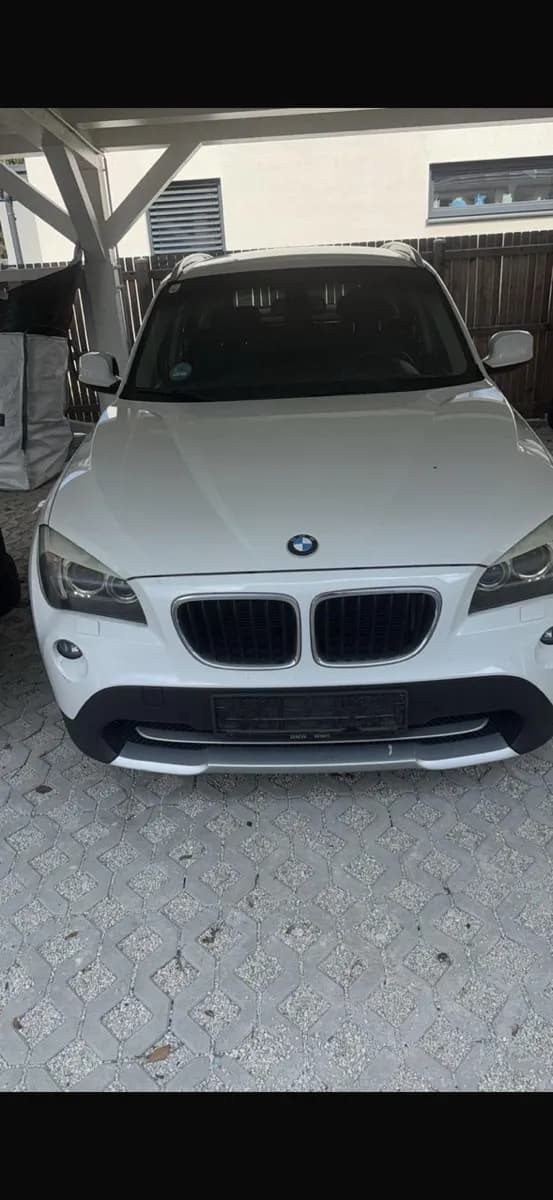 BMW iX1
