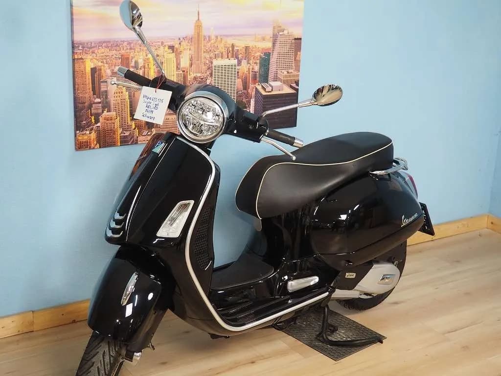 Vespa GTS