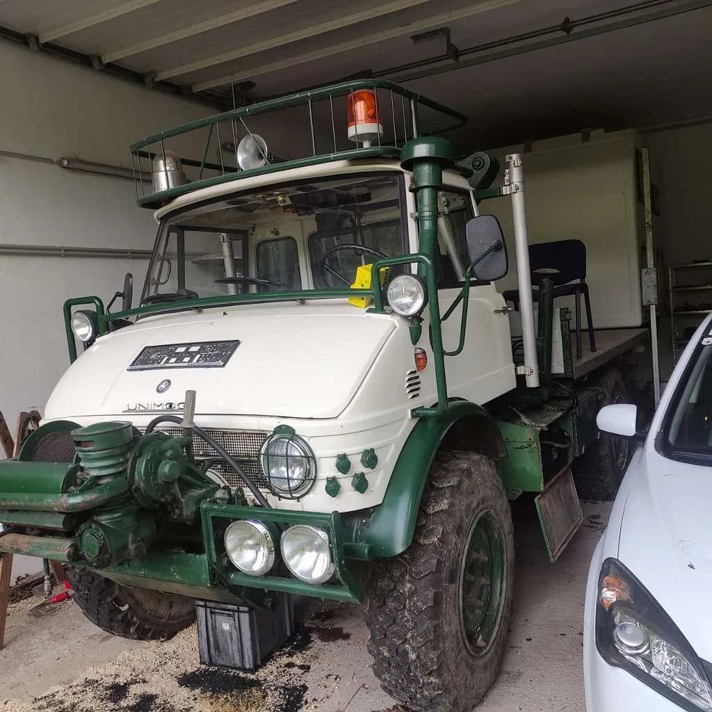 Mercedes-Benz Unimog