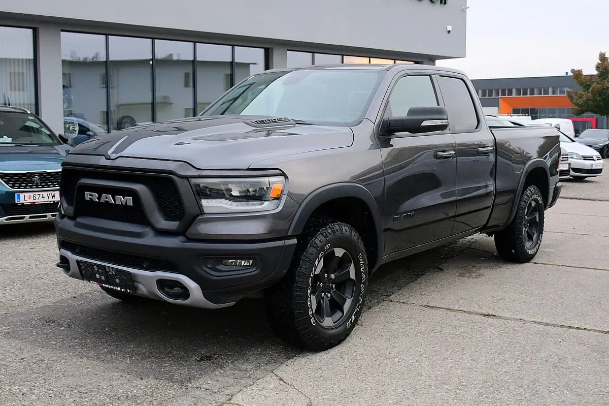 RAM 1500 2019 – € 48.999, 121 500 km – Bild 1 von 28