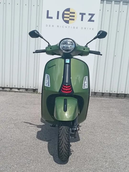 Vespa GTS – € 6.999, 0 km – Bild 1 von 8
