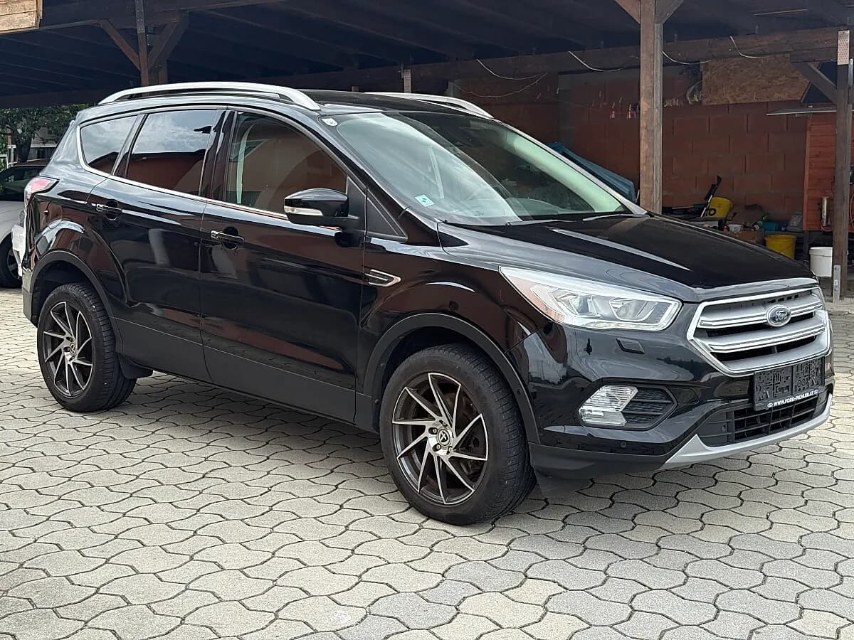 Ford Kuga 2018 – € 12.290, 154 950 km – Bild 1 von 23