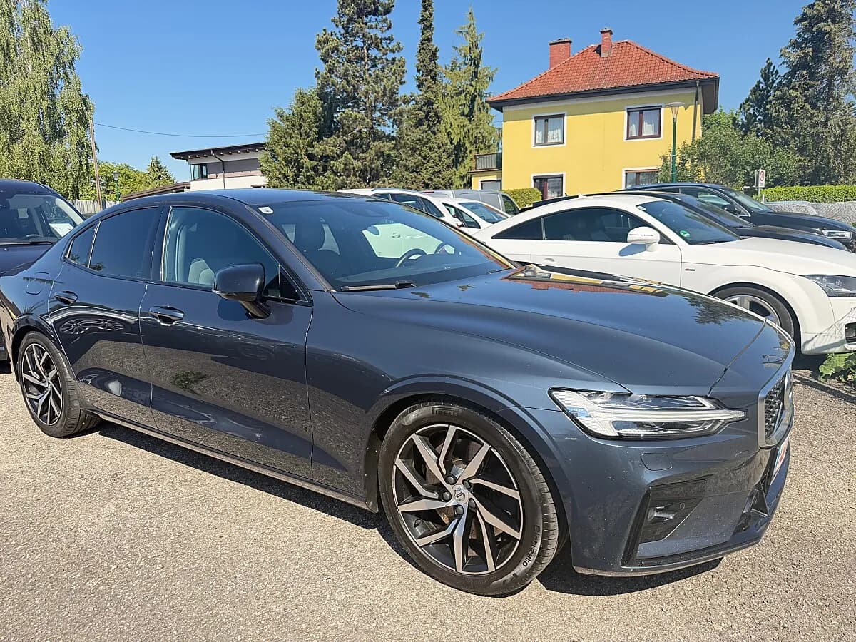 Volvo S60 2020 – € 26.999, 115 000 km – Bild 1 von 16