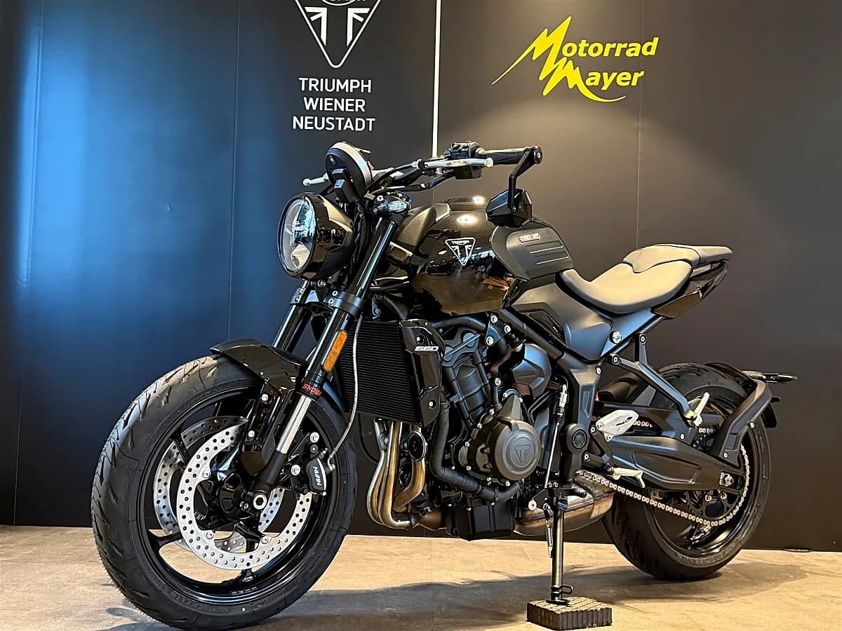 Triumph Trident 660