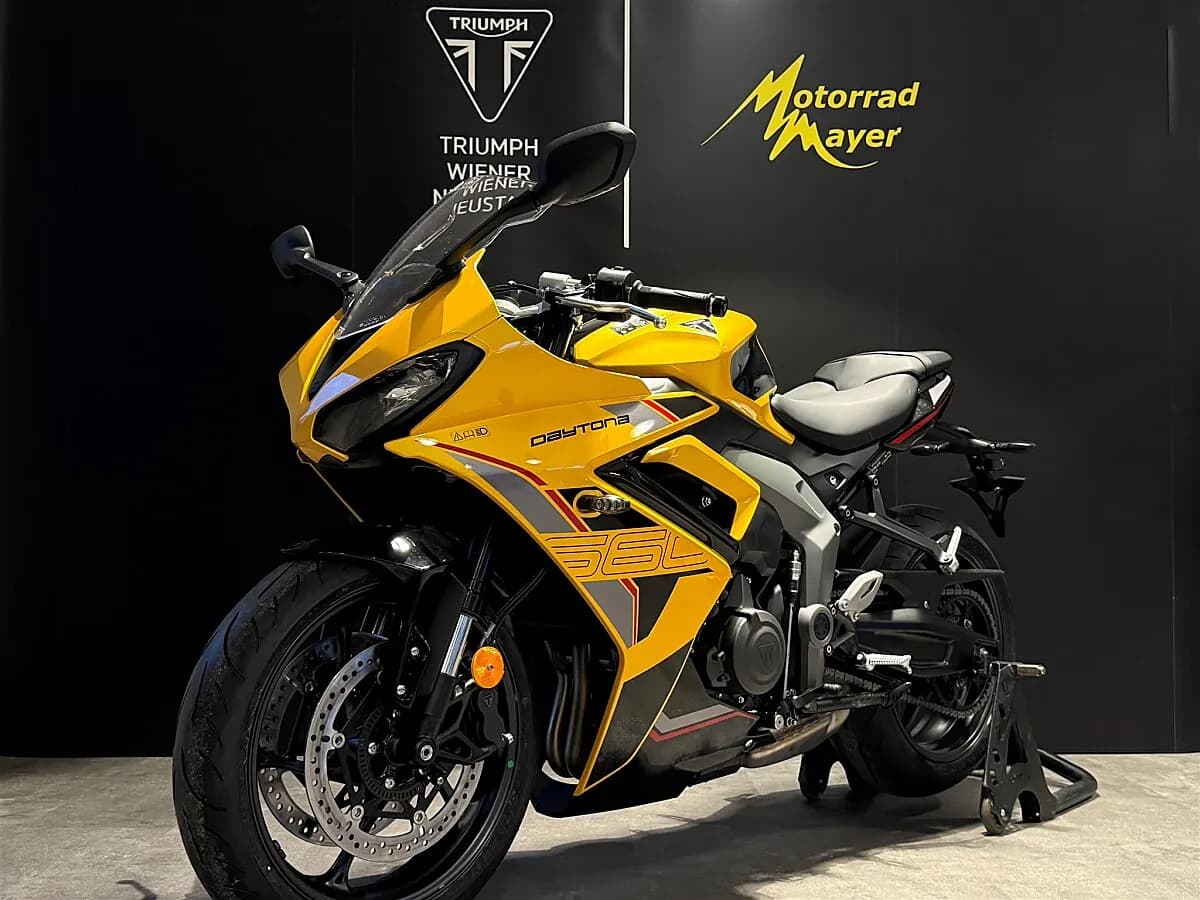 Triumph Daytona – € 11.445, 0 km – Bild 1 von 9