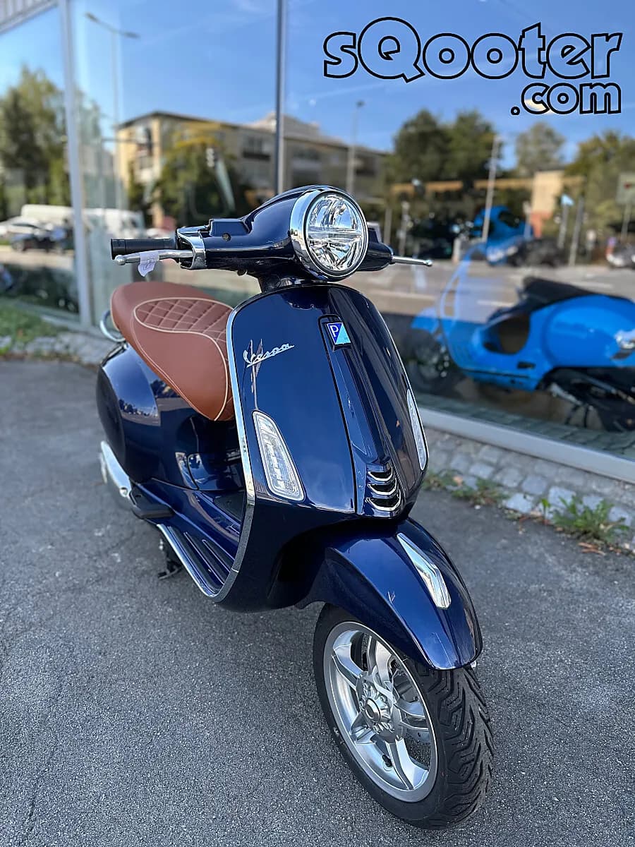 Vespa Primavera – € 5.399, 0 km – Bild 1 von 10