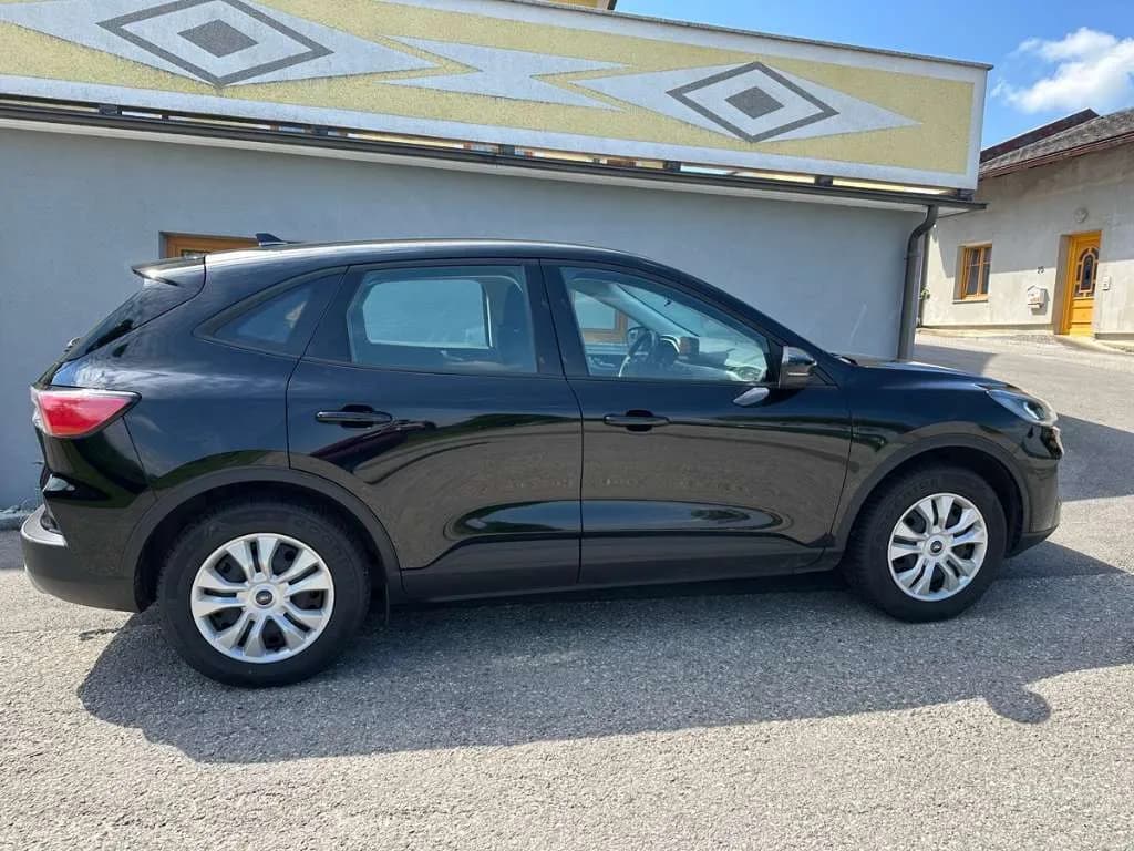 Ford Kuga 2021 – € 14.500, 82 000 km – Bild 1 von 10