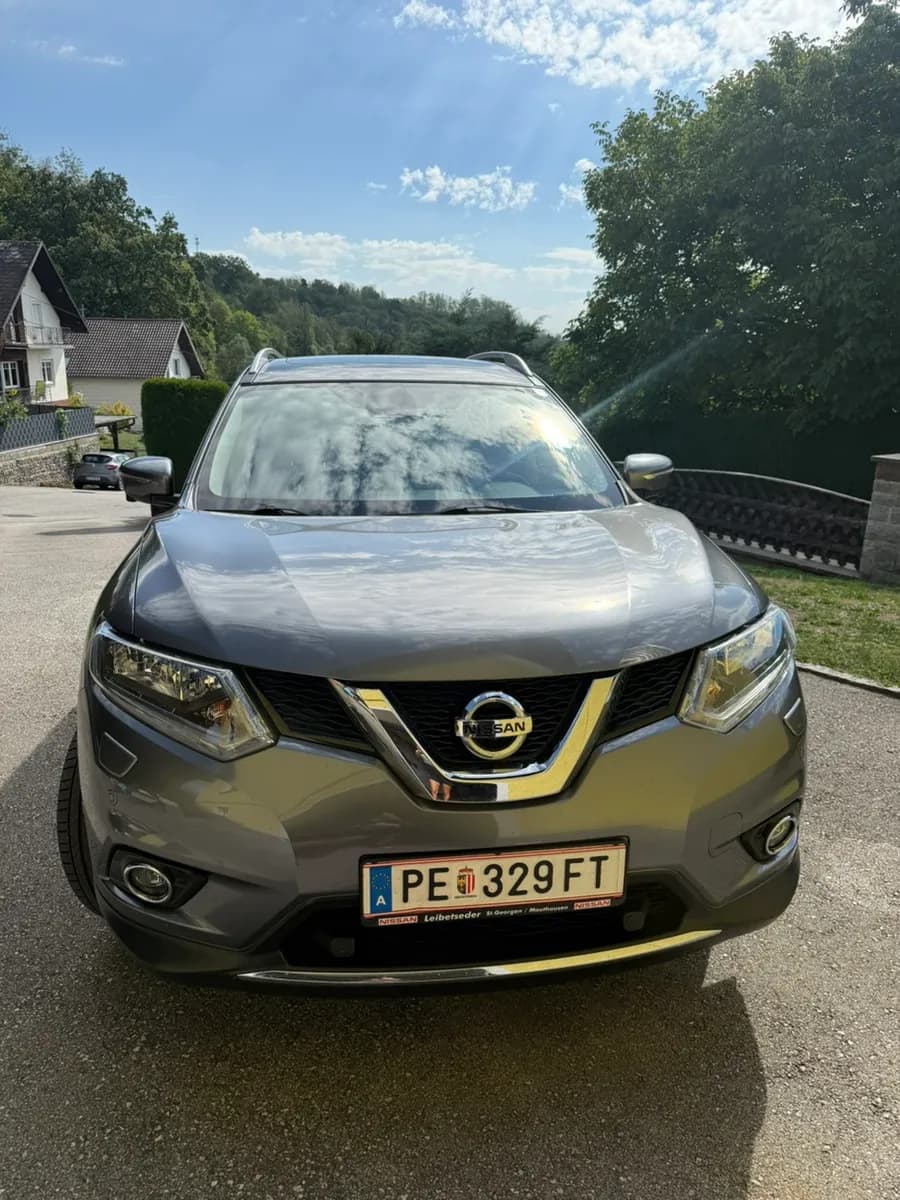 Nissan X-TRAIL 2017 – € 17.900, 69 500 km – Bild 1 von 9