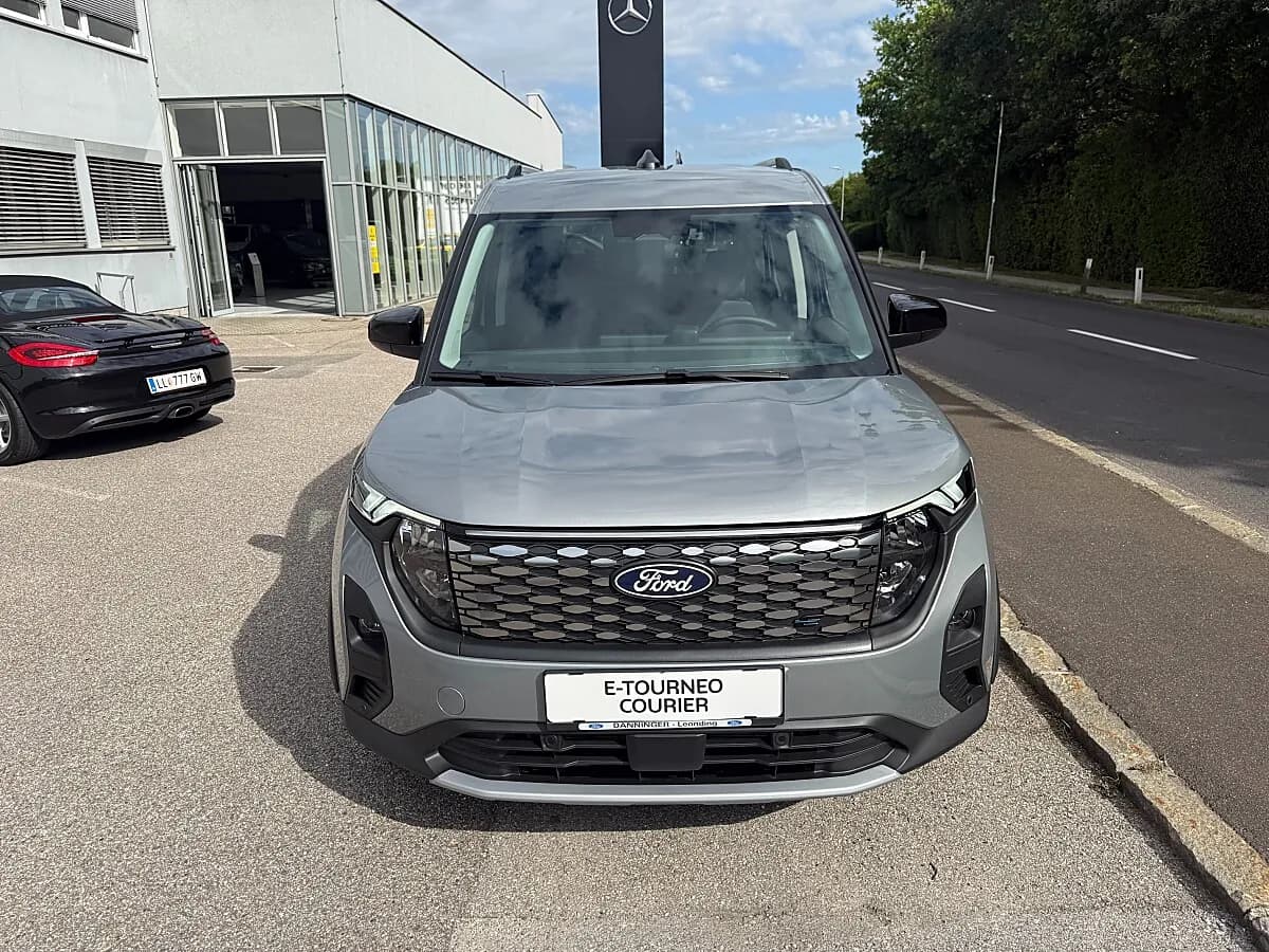 Ford Tourneo – € 38.790, 0 km – Bild 1 von 12