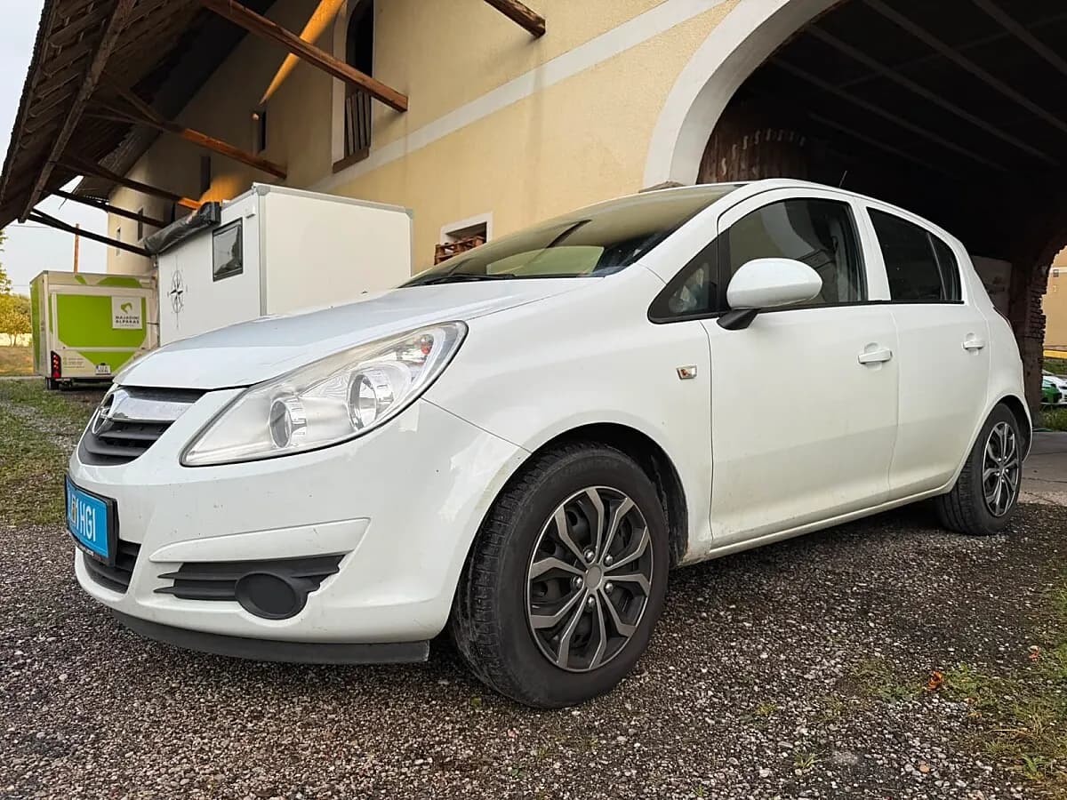 Opel Corsa 2009 – € 1.200, 130 000 km – Bild 1 von 10