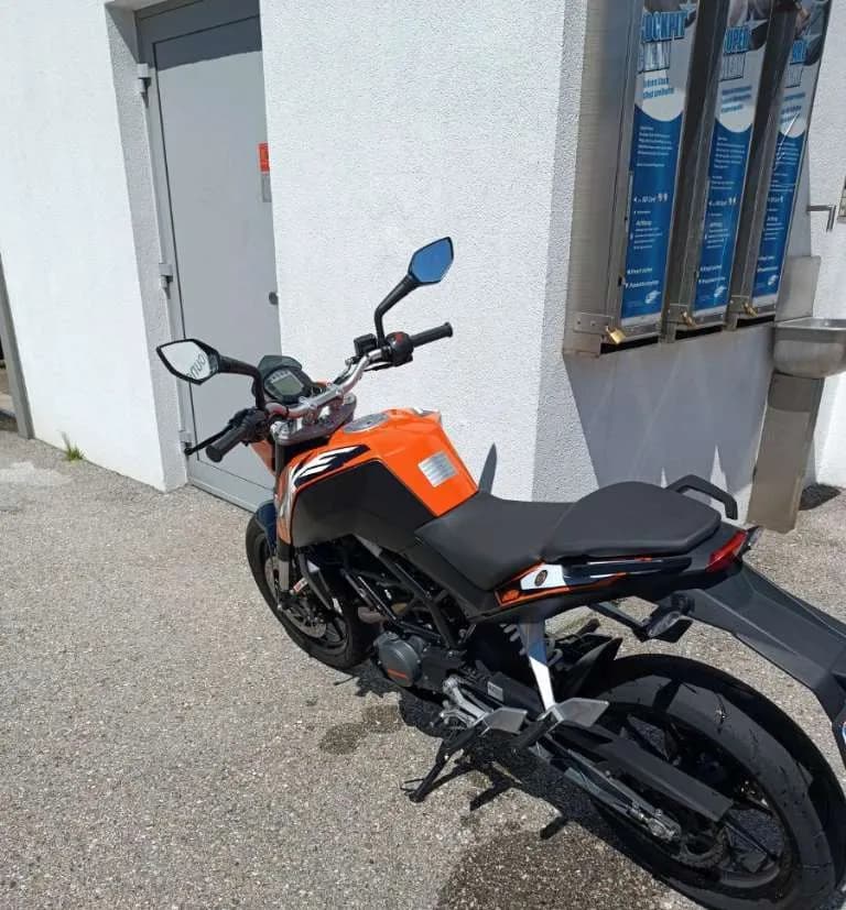 KTM 125