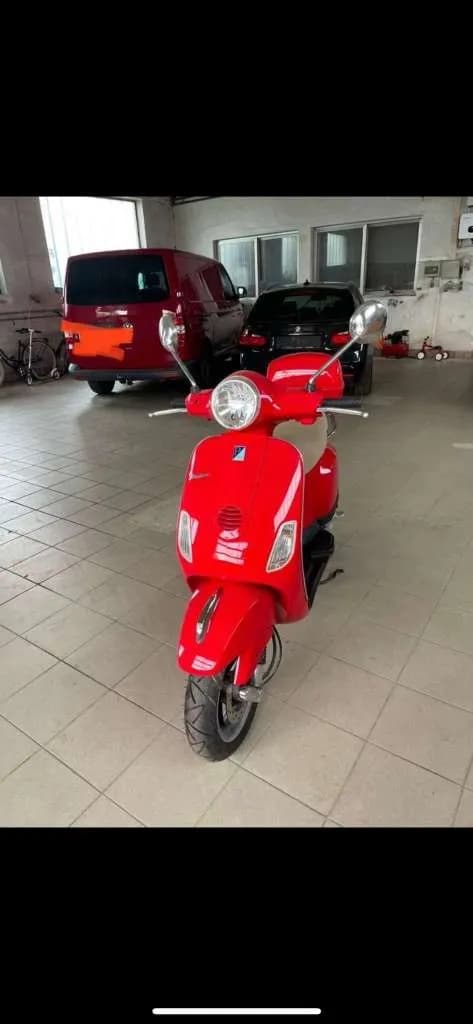 Vespa LX