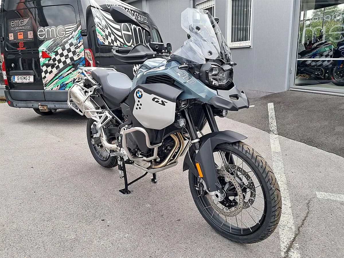 BMW F 900