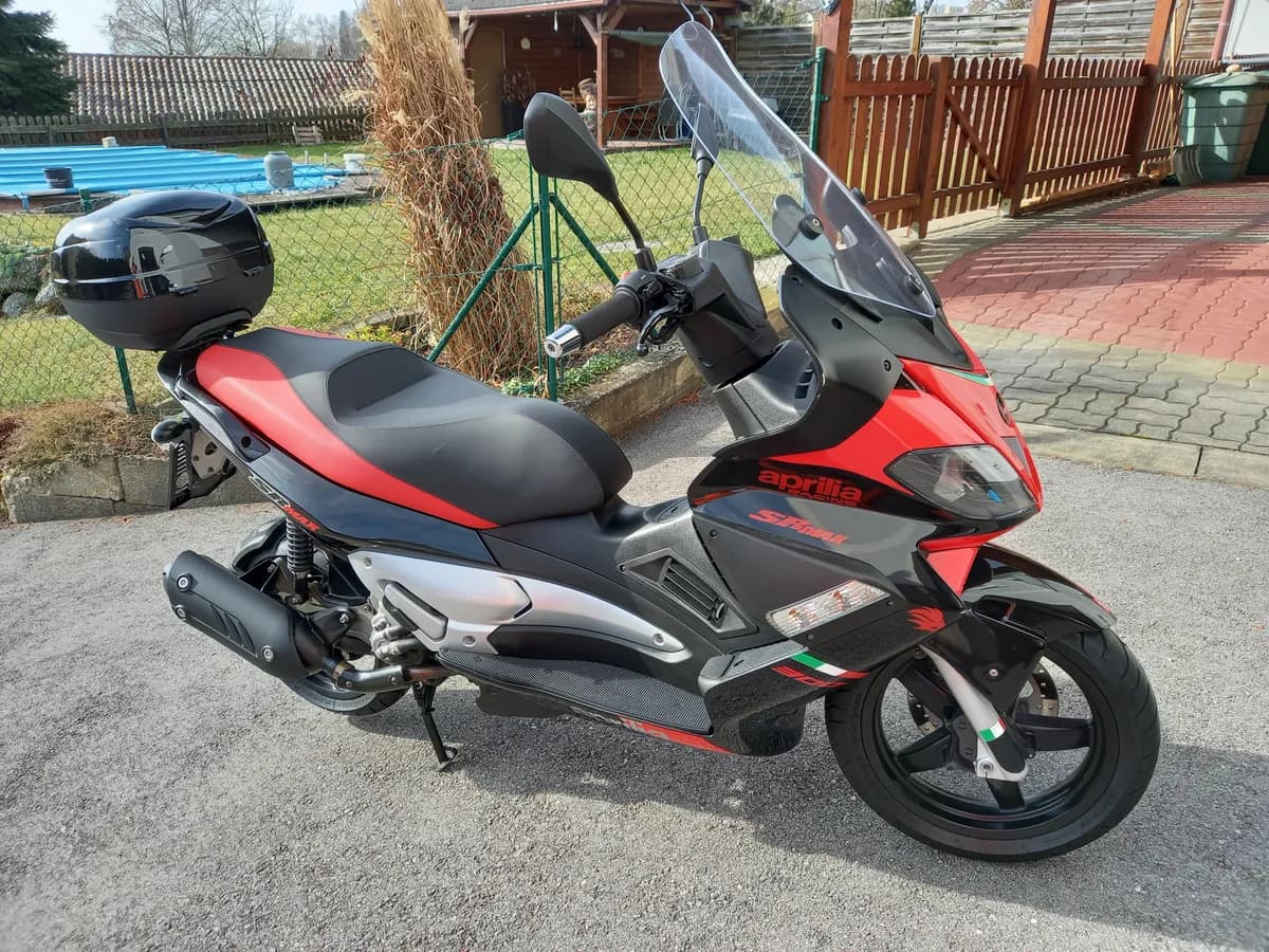 Aprilia SR