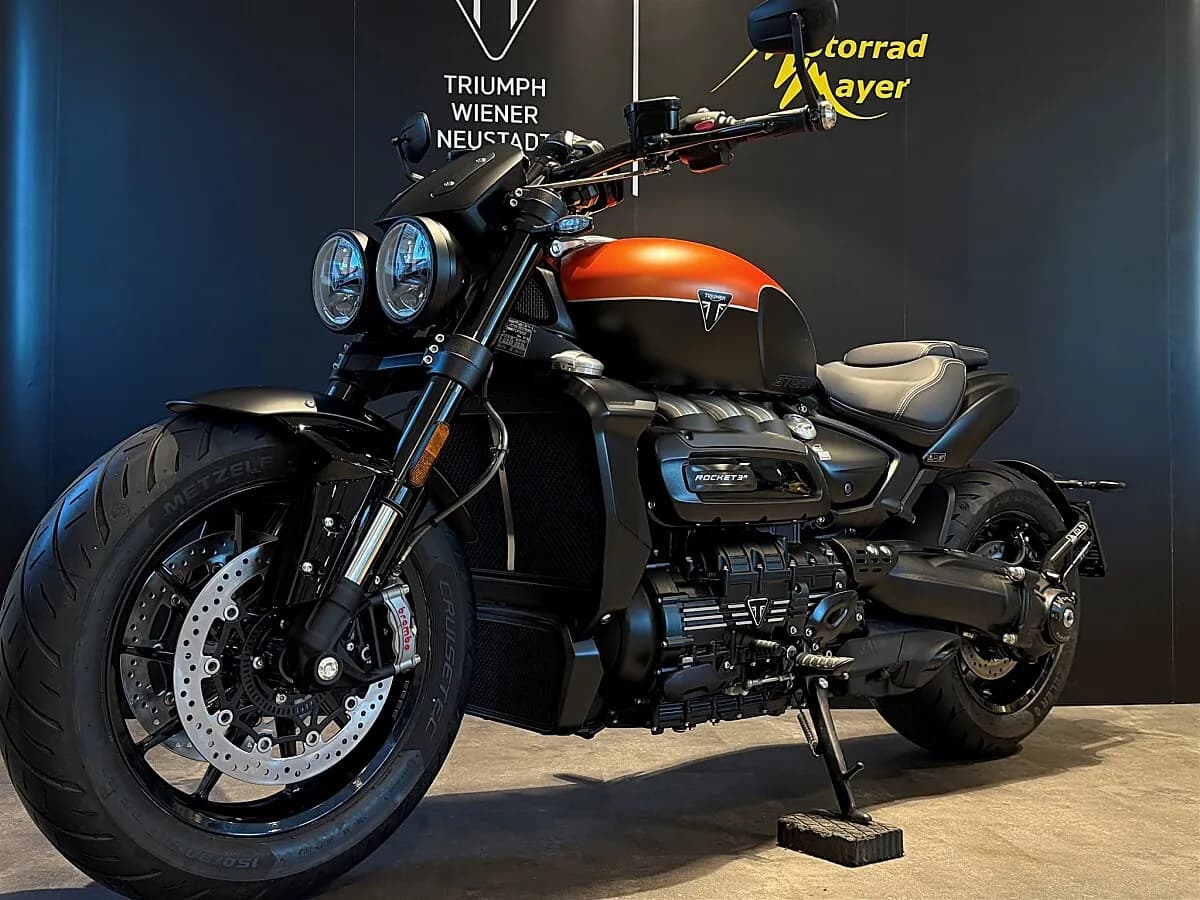 Triumph Rocket – € 29.795, 0 km – Bild 1 von 15