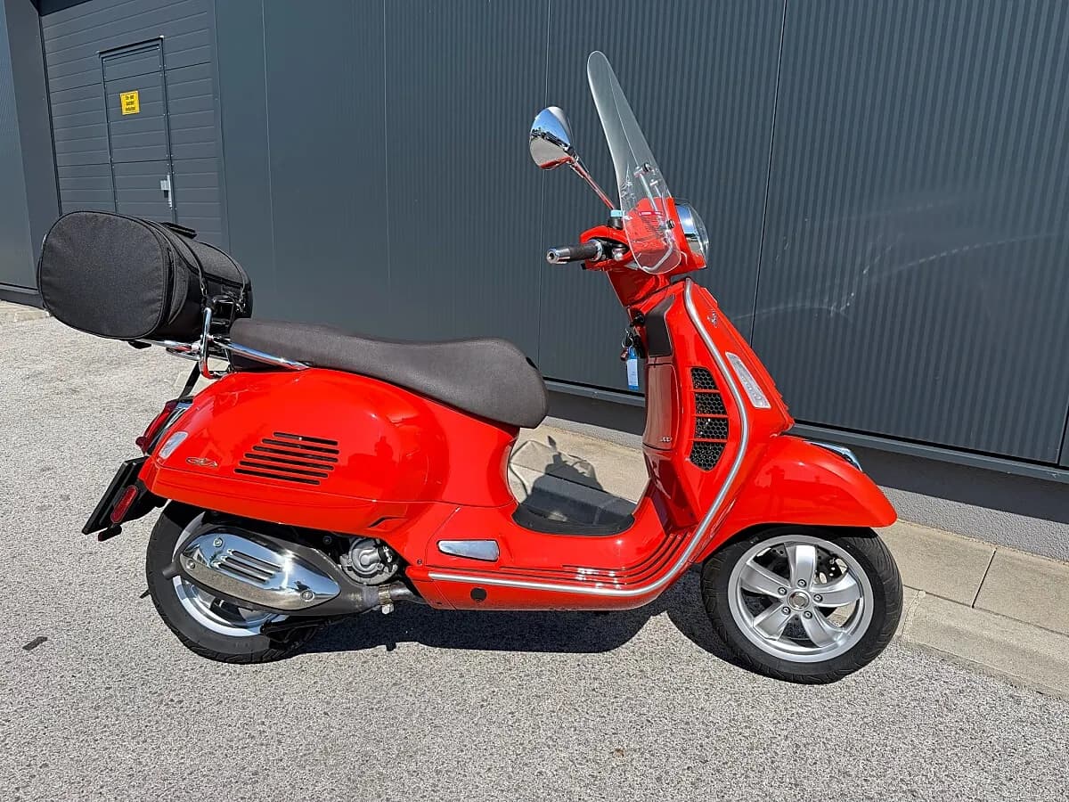 Vespa GTS