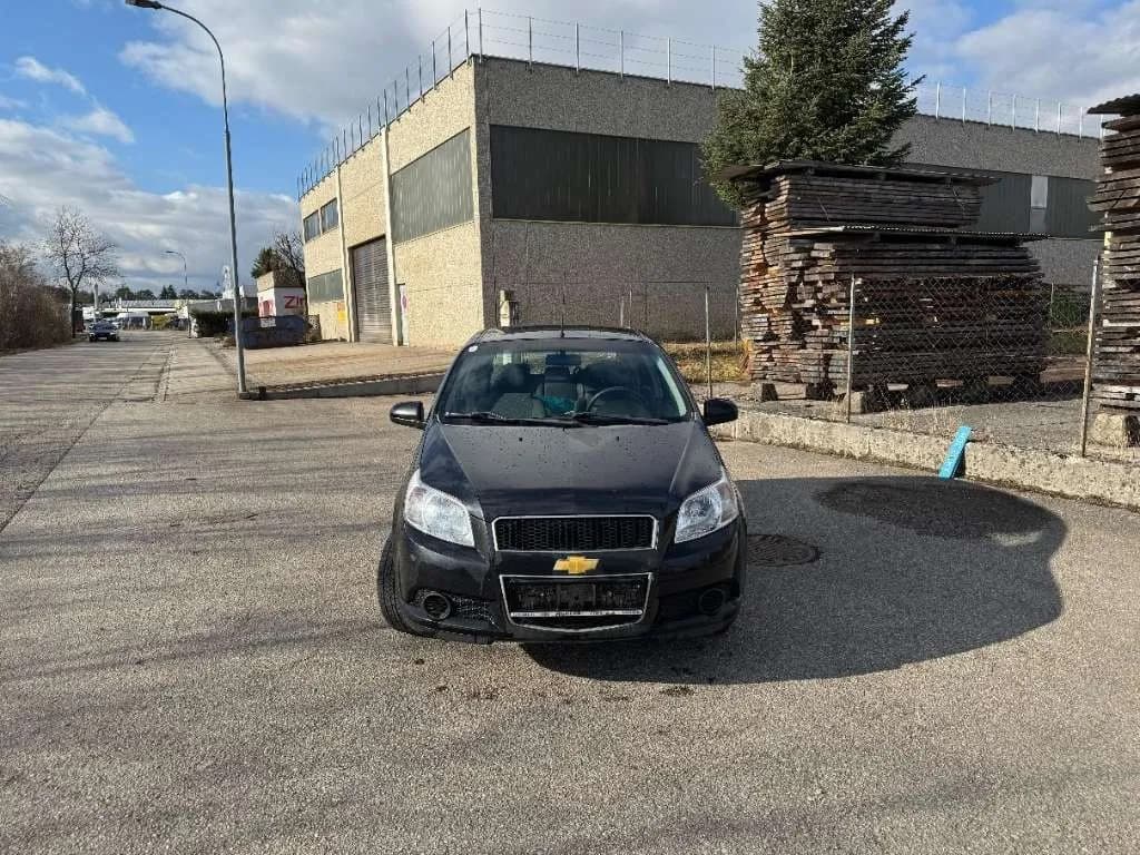 Chevrolet Aveo 2010 – € 499, 107 000 km – Bild 1 von 16